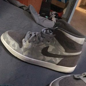 Jordan 1 camo sz 10.5